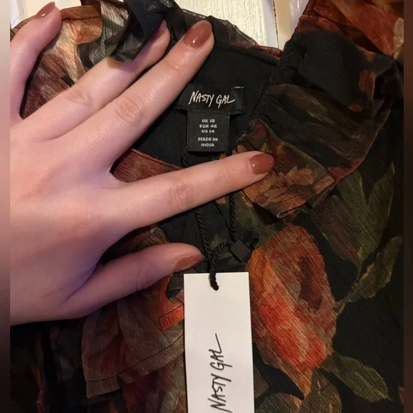 Nasty Gal Black Floral Ruffle Midi Dress - Picture 4 of 5